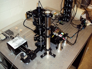 Illustration for article titled Machines that let you observe and manipulate a single biological molecule